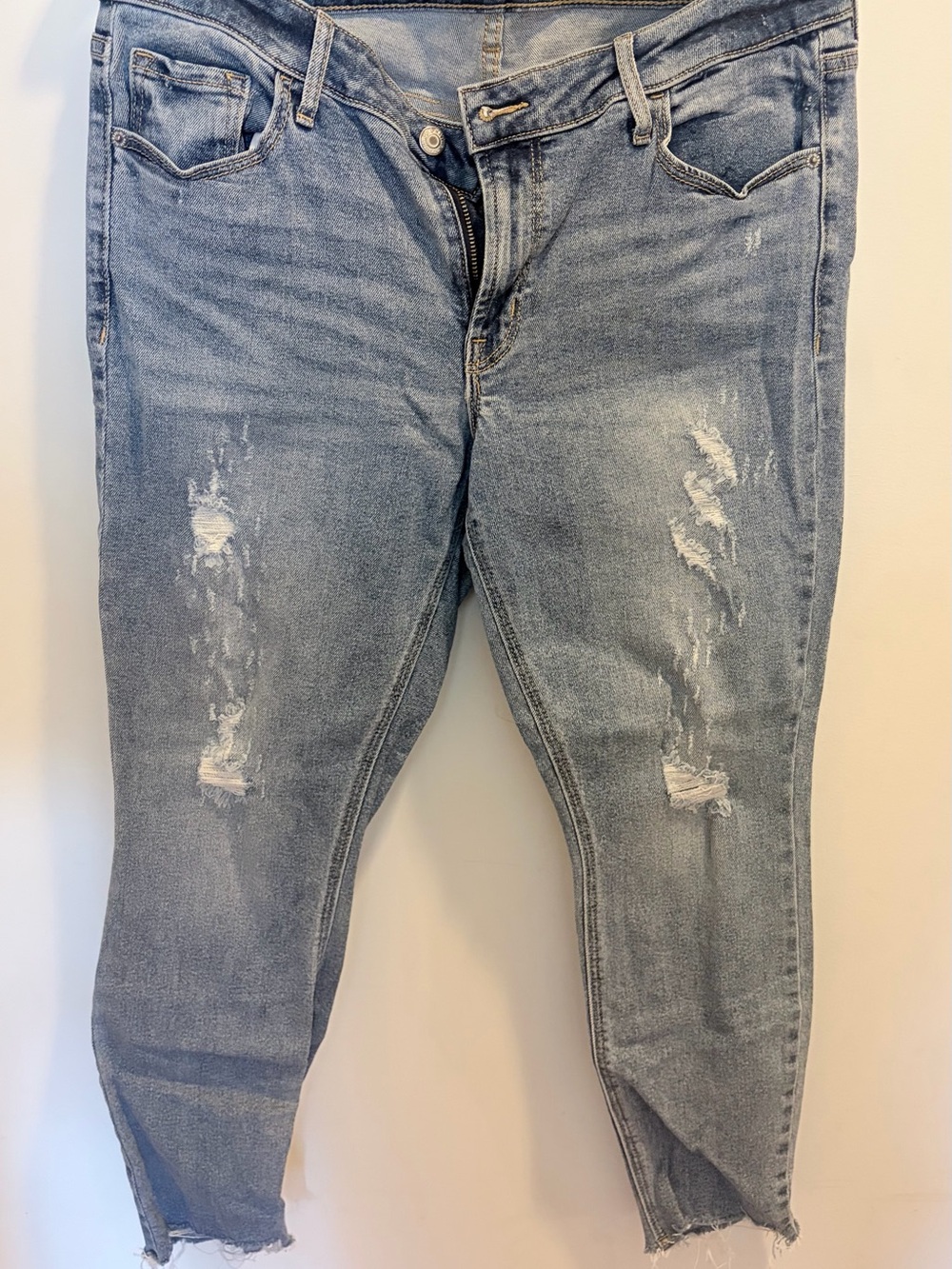Old Navy Light Blue Distressed Ankle Jeans